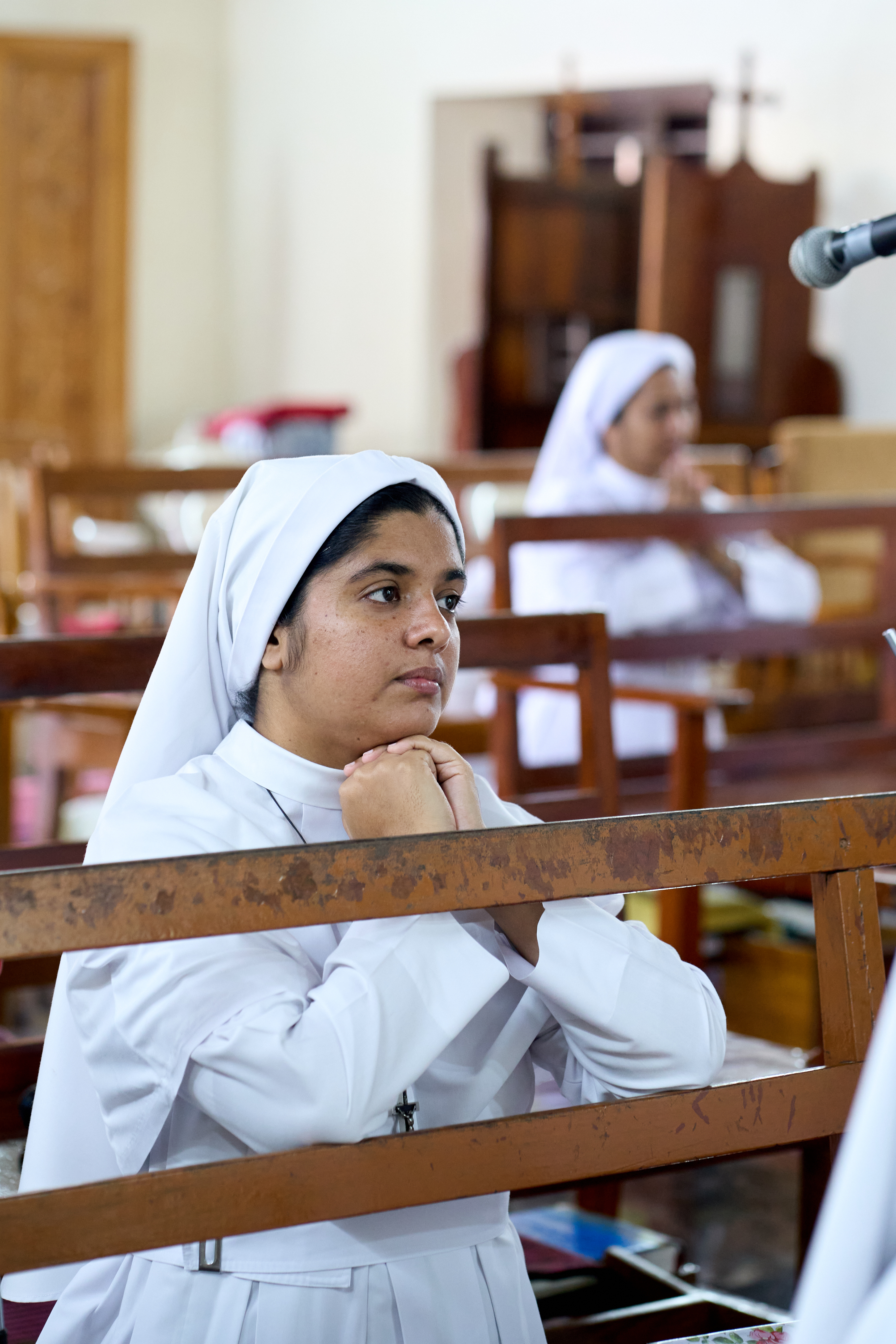 Religious Sisters in Prayerful Discernment